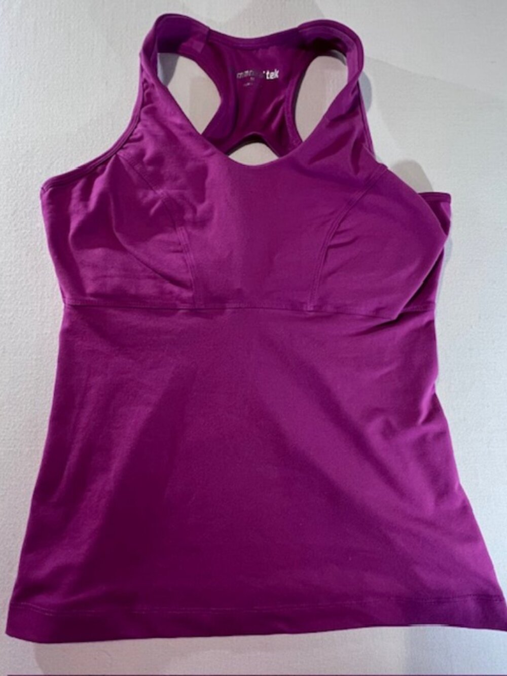 MARIKA TEK racerback tank top in vibrant magenta soft & stretchy for workouts M